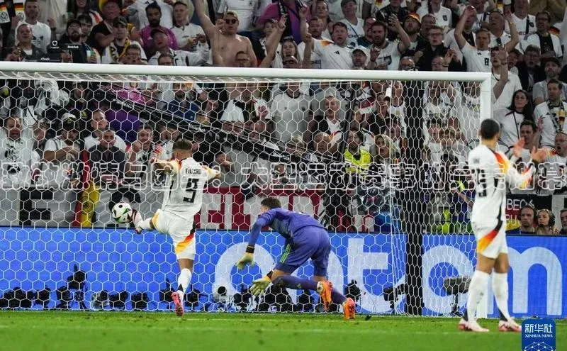 致敬激情与团结：大型运动赛事的完美谢幕